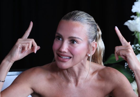 La artista colombiana Fanny Lu lanza el videoclip de 'Otra partida' con la mexicana Yuri